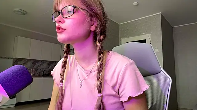 SeePalange online show from May 2026 09:04:01 AM