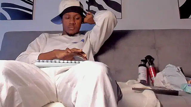 Snapshot of Drake_Wit1 chatting on June 2026 11:45:01 AM Drake Wit1 online show from June 2026 11:45:01 AM