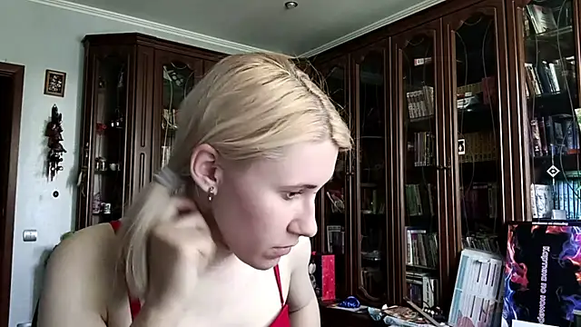 Snapshot of lolkabiolka chatting on May 2026 07:49:02 AM lolkabiolka online show from May 2026 07:49:02 AM