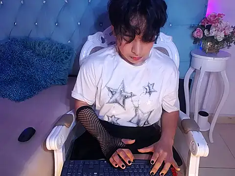 Tiff Styless online show from May 2026 07:32:02 PM