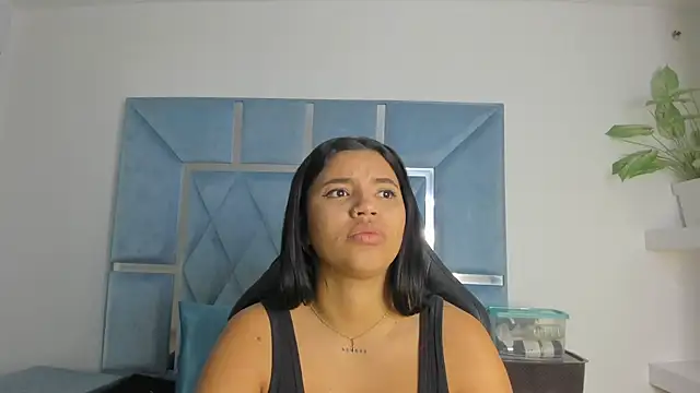 Snapshot of Lucy_asm chatting on July 2026 01:40:01 PM Lucy asm online show from July 2026 01:40:01 PM