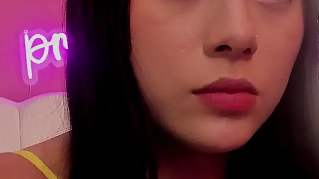 LeslieVenet online show from May 2026 04:58:02 PM