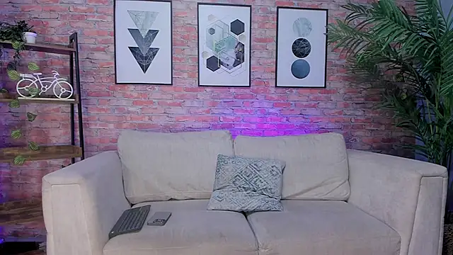 mike-collinss online show from July 2026 07:42:02 PM