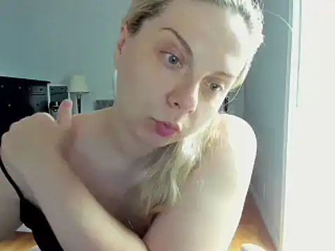 Laviora online show from July 2026 11:51:01 PM