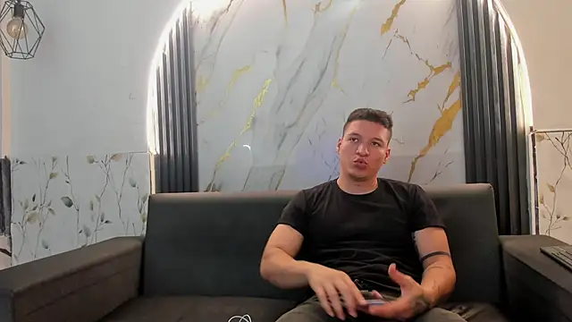 lucassimone  online show from June 2026 05:59:01 PM