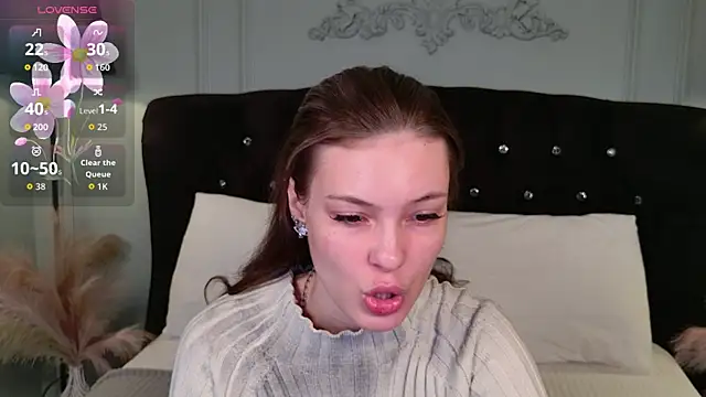 Snapshot of Mili_Joy chatting on July 2026 06:33:01 PM Mili Joy online show from July 2026 06:33:01 PM