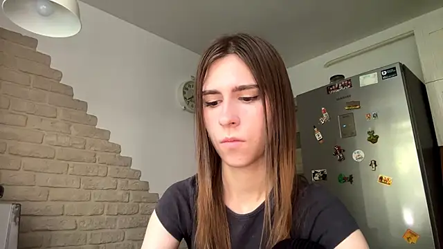 ZaraGuyette online show from July 2026 06:05:01 AM