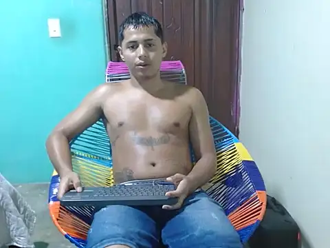 Snapshot of Lil_condor_baby chatting on July 2026 06:23:02 PM Lil condor baby online show from July 2026 06:23:02 PM