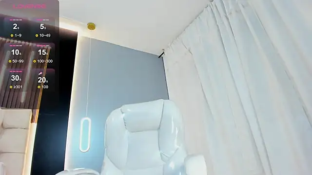 Amara lune online show from May 2026 02:47:01 PM