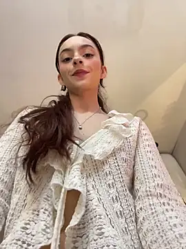 LucianaAriaas online show from May 2026 07:53:02 PM