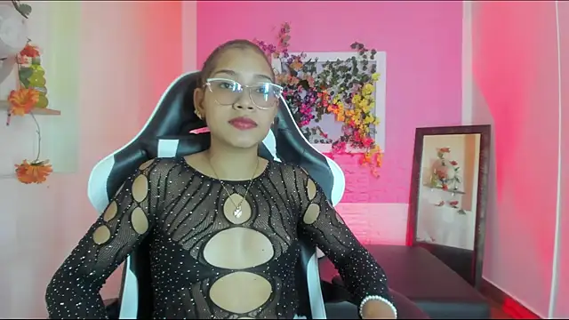 Scarlett Lune online show from May 2026 07:11:02 PM