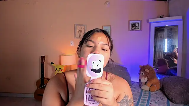 naomy ruiz  online show from May 2026 12:03:02 PM