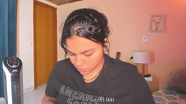 naomy ruiz  online show from June 2026 12:30:01 PM