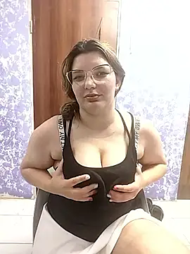 Nika6524 online show from May 2026 07:56:02 PM