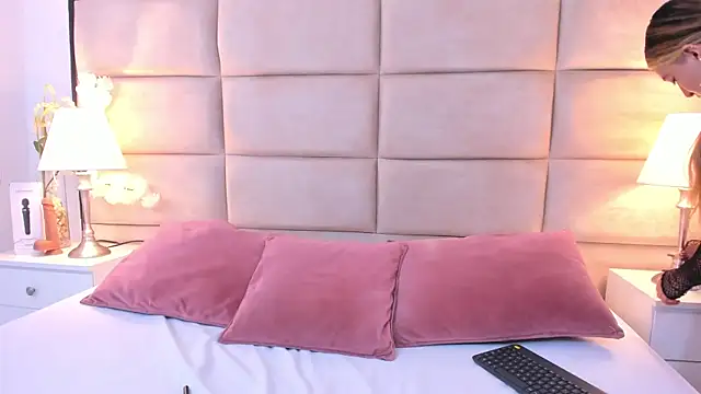 LiahRose  online show from July 2026 01:26:01 PM