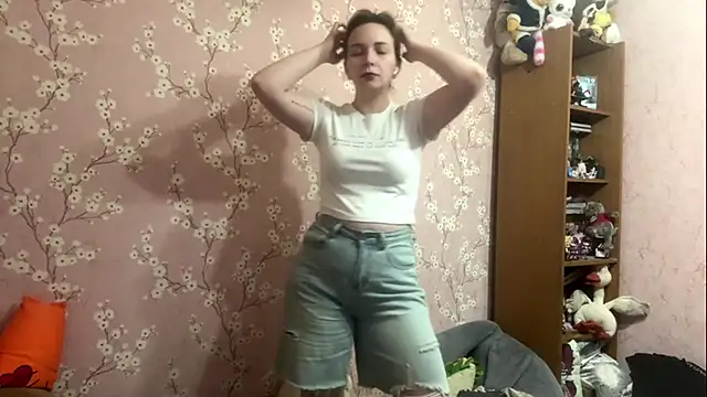 cloudcheek online show from May 2026 06:07:02 AM