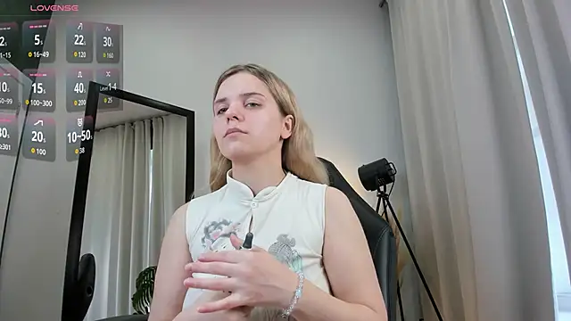 Sofia Bliss  online show from May 2026 06:53:02 AM