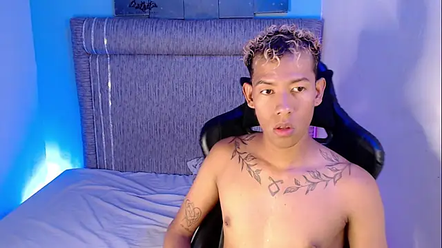Taylerr 18 online show from May 2026 04:07:02 AM