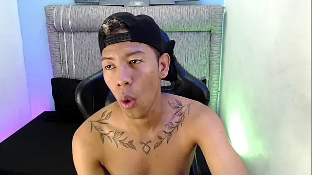 Taylerr 18 online show from May 2026 04:32:02 AM