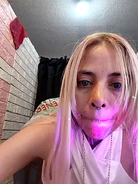 Snapshot of sofigirlgold chatting on May 2026 07:55:02 PM sofigirlgold online show from May 2026 07:55:02 PM