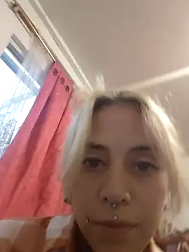 Snapshot of sofigirlgold chatting on May 2026 10:52:02 PM sofigirlgold online show from May 2026 10:52:02 PM