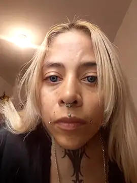 Snapshot of sofigirlgold chatting on May 2026 06:09:01 PM sofigirlgold online show from May 2026 06:09:01 PM