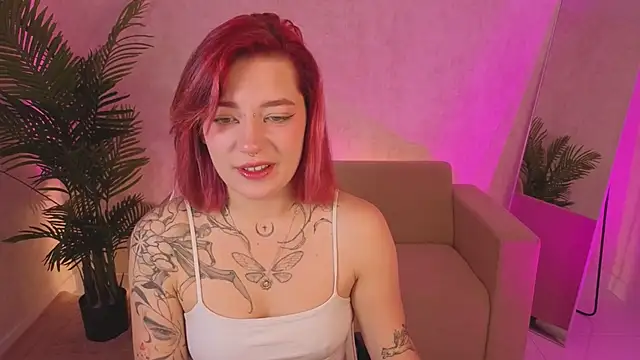 Nikki Gringer online show from May 2026 01:02:02 AM