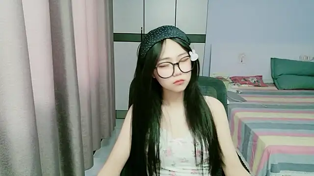 Snapshot of xiaoxiaoyu030 chatting on June 2026 08:17:02 AM xiaoxiaoyu030 online show from June 2026 08:17:02 AM