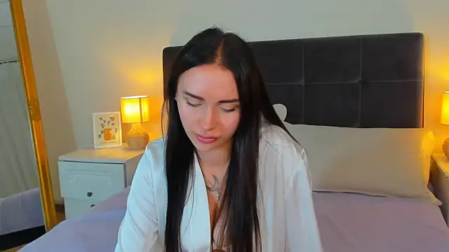 KellyWhites online show from July 2026 05:35:02 AM