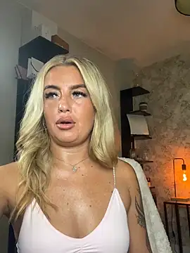 CharlottemilfUKx online show from June 2026 06:54:01 PM