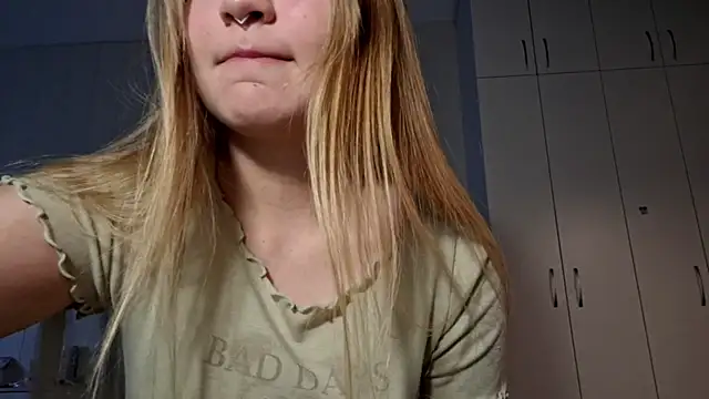 dozygleam online show from May 2026 01:07:01 PM