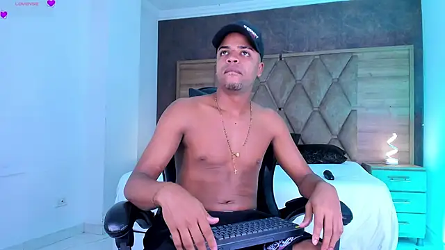 TaylorClay  online show from May 2026 01:26:01 PM