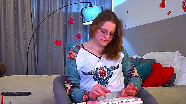 AlexaAvery online show from June 2026 06:15:02 AM