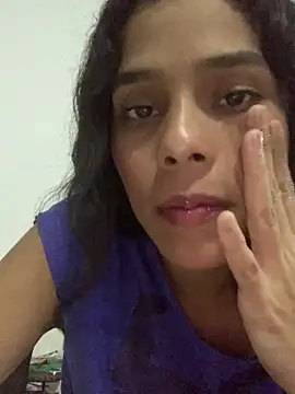 Snapshot of Saray_queen1 chatting on May 2026 06:09:01 AM Saray queen1 online show from May 2026 06:09:01 AM
