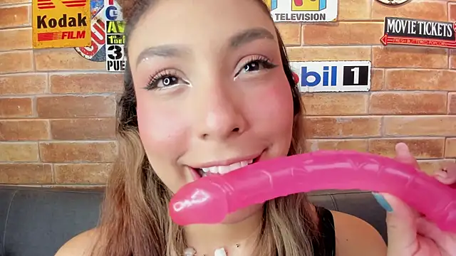 foxy antonela online show from July 2026 02:39:01 AM