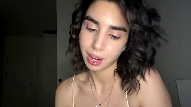 JessiaRuezga online show from May 2026 06:09:01 PM