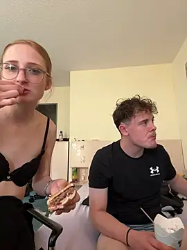 LauraundSteve  online show from July 2026 05:15:01 PM