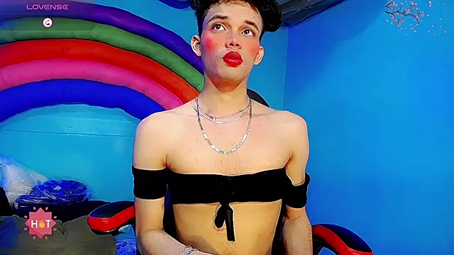 Isabella Kirk  online show from May 2026 11:07:01 AM
