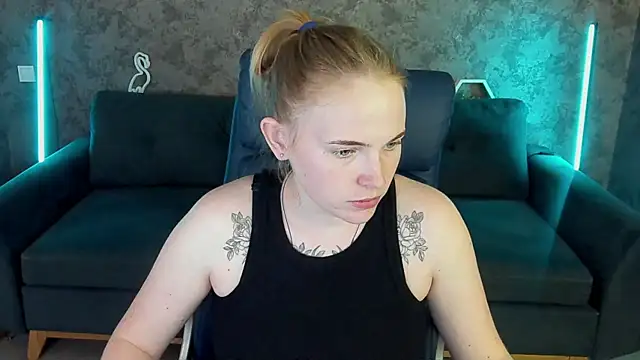 NikkyReyyy online show from May 2026 01:06:01 PM