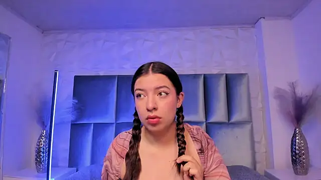 Sara Deen online show from May 2026 12:02:01 PM