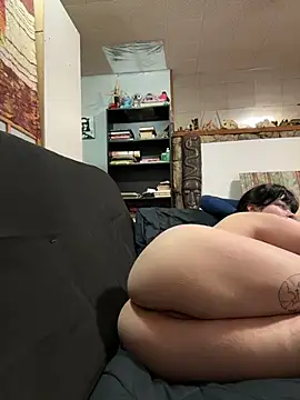 prettybird06 online show from July 2026 05:44:02 PM