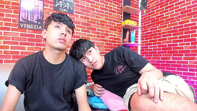 Hoot boyss  online show from June 2026 08:30:02 PM