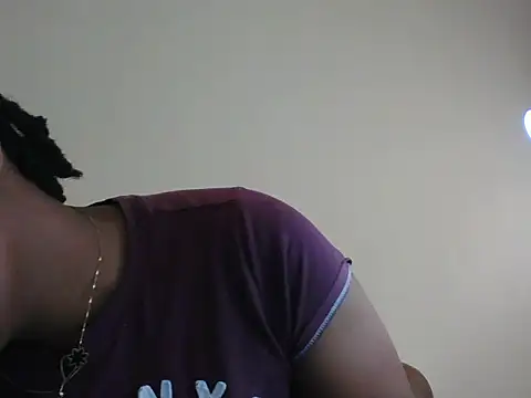 Snapshot of sexy_dove chatting on June 2026 06:33:02 AM sexy dove online show from June 2026 06:33:02 AM