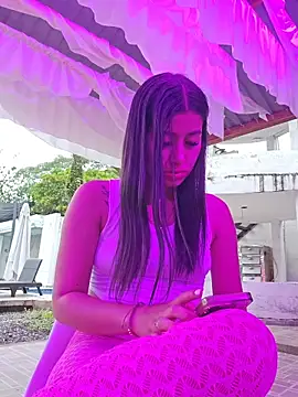 Luisa Madrid online show from May 2026 11:48:02 AM