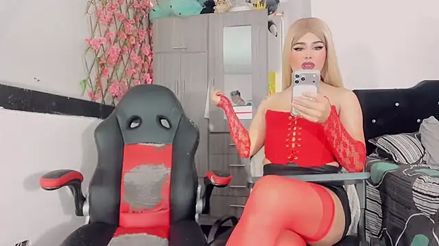 Snapshot of Thiara_veky_ chatting on June 2026 07:03:02 PM Thiara veky online show from June 2026 07:03:02 PM