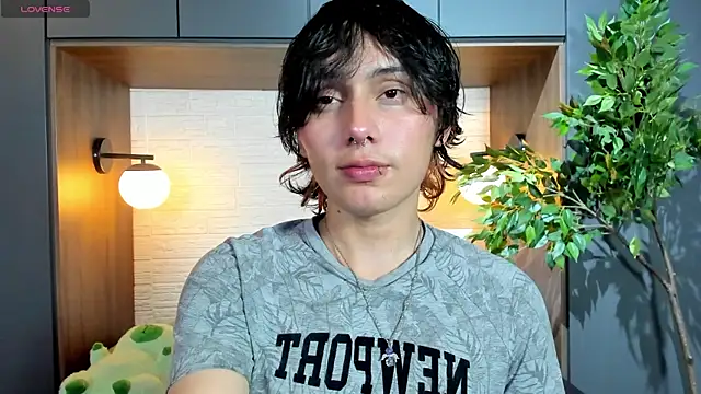 Snapshot of Brunodeluca_ chatting on June 2026 07:44:02 PM Brunodeluca online show from June 2026 07:44:02 PM