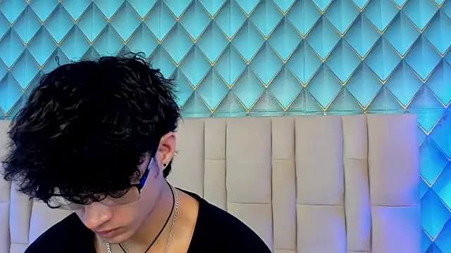 Snapshot of Sofia-Ethan chatting on July 2026 05:37:02 PM Sofia-Ethan online show from July 2026 05:37:02 PM