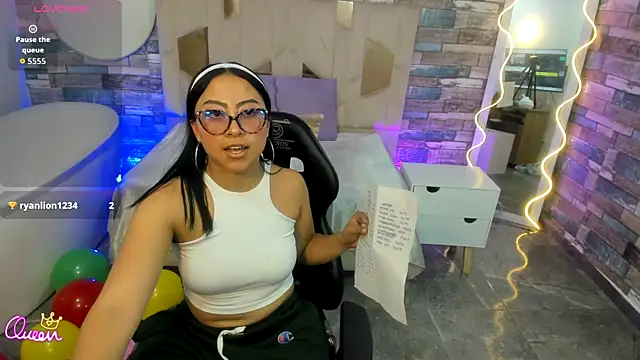 Amhira Tay online show from July 2026 07:30:01 PM