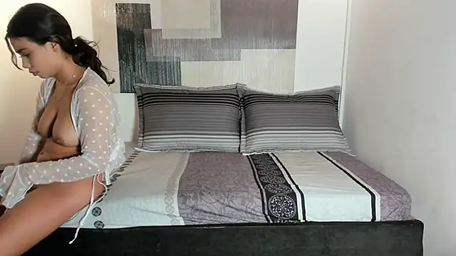 celesteythiago online show from June 2026 03:23:02 AM