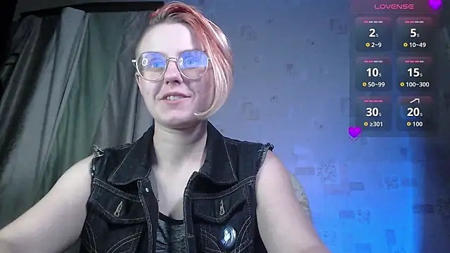 Snapshot of __Freya___ chatting on July 2026 05:06:02 PM Freya online show from July 2026 05:06:02 PM